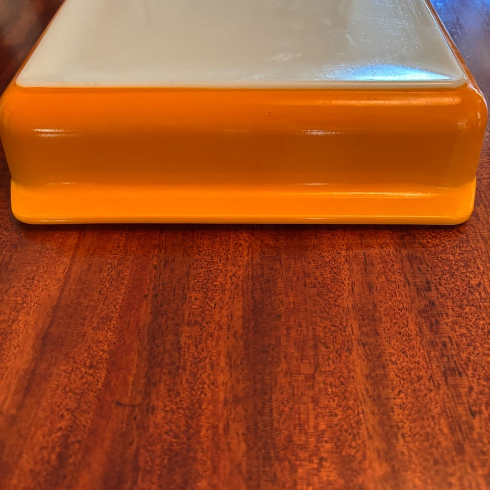 Vintage Pyrex Casserole Pan - Picture 6 of 11